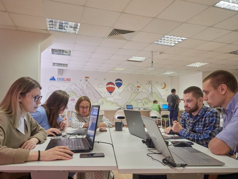 Everland специалисты с инвалидностью
